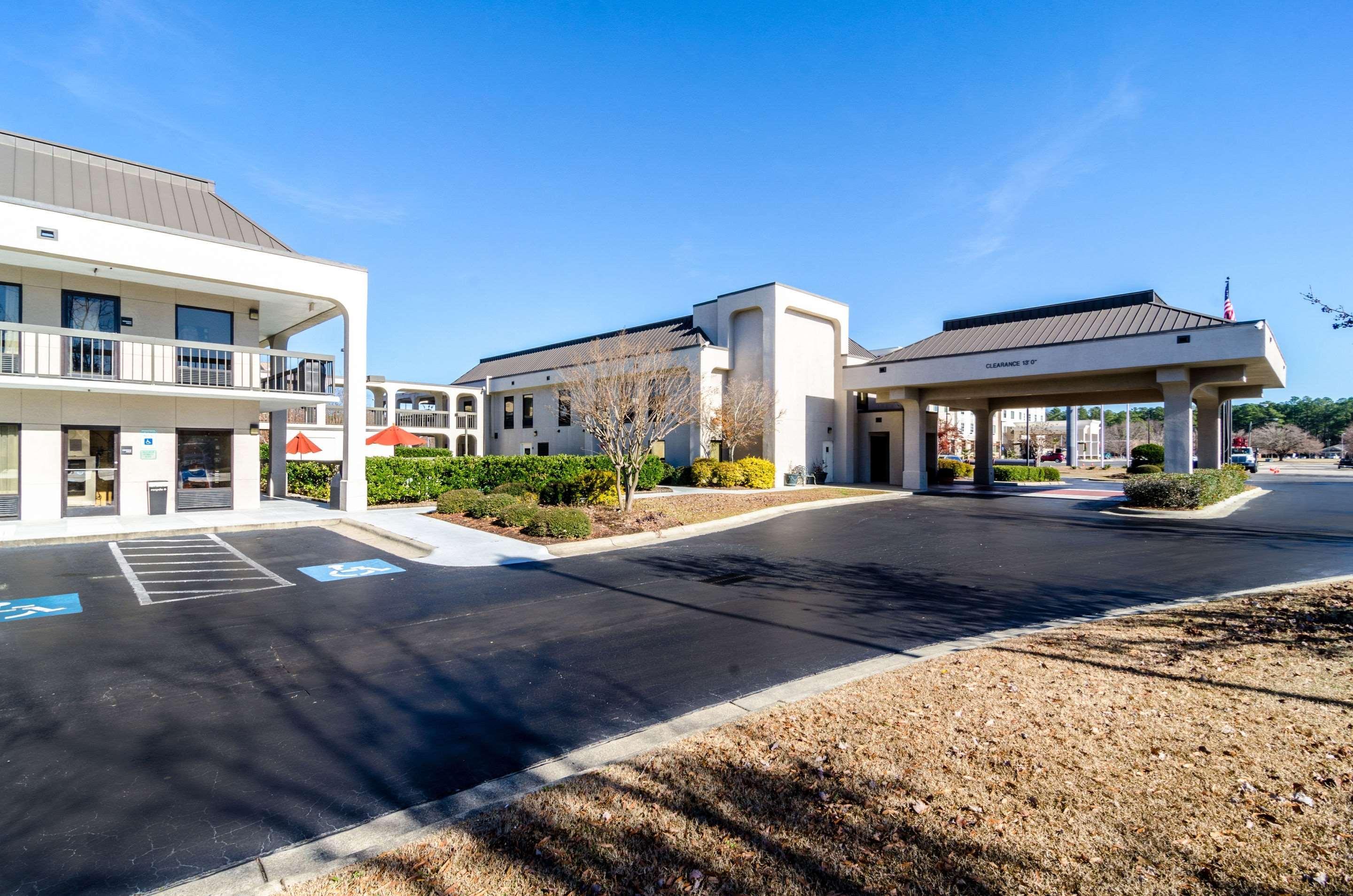 Quality Inn Lumberton Bagian luar foto
