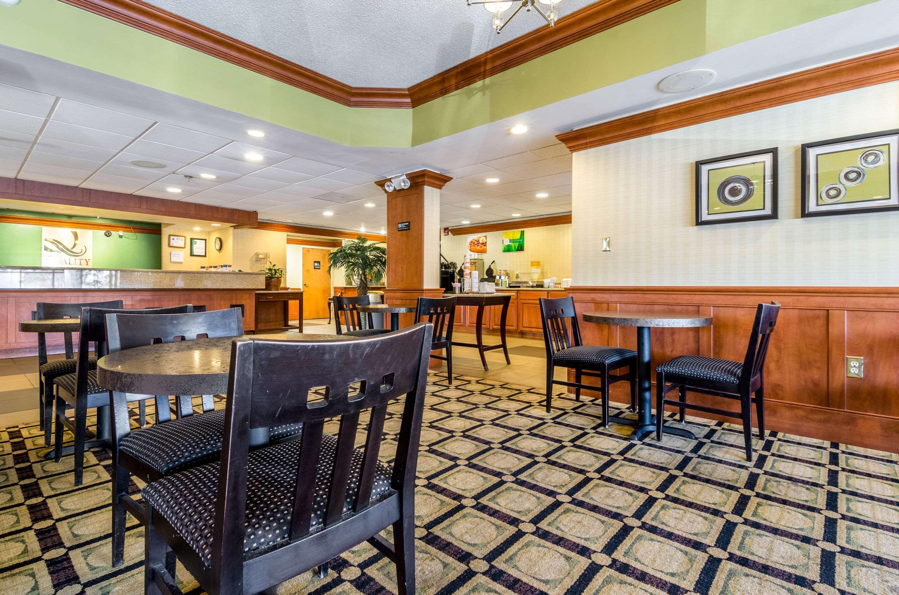 Quality Inn Lumberton Bagian luar foto